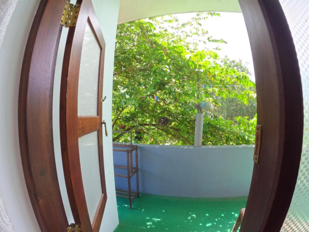 New Star Light Hotel Mirissa Bagian luar foto