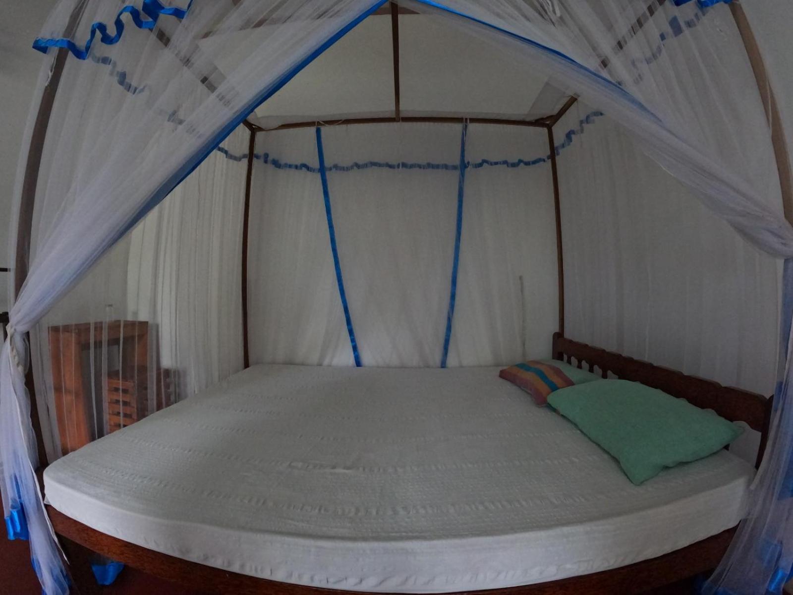 New Star Light Hotel Mirissa Bagian luar foto